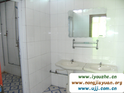 ���������15̖�r��Ժ