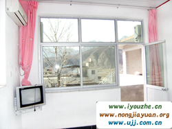 ����{��ľ�r��Ժ